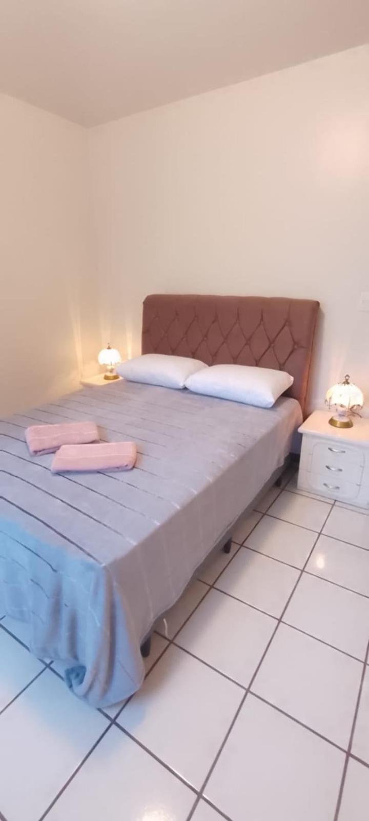 Apartamento Apto Temporada Ed Erika Rua 701 Sc *
